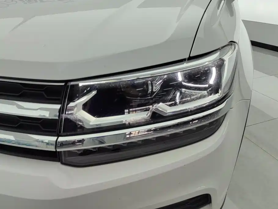 Volkswagen Tharu — миниатюра 5