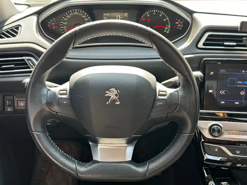 Peugeot 308 — миниатюра 15