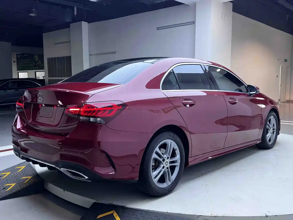 Mercedes-Benz A-Class — миниатюра 8
