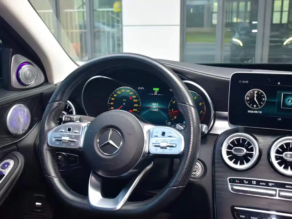 Mercedes-Benz C-Class — миниатюра 9