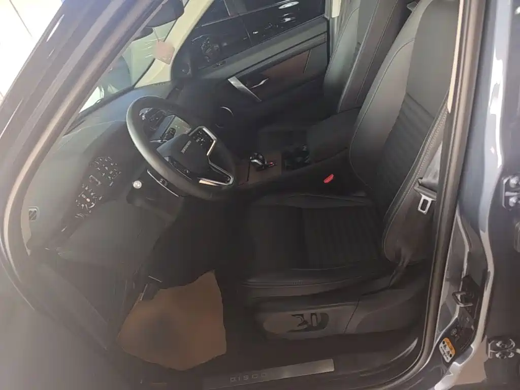 Land Rover Discovery Sport — миниатюра 15