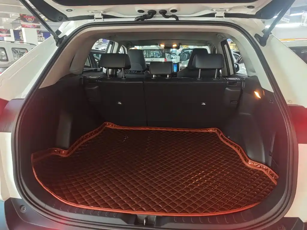 Toyota RAV4 — миниатюра 19
