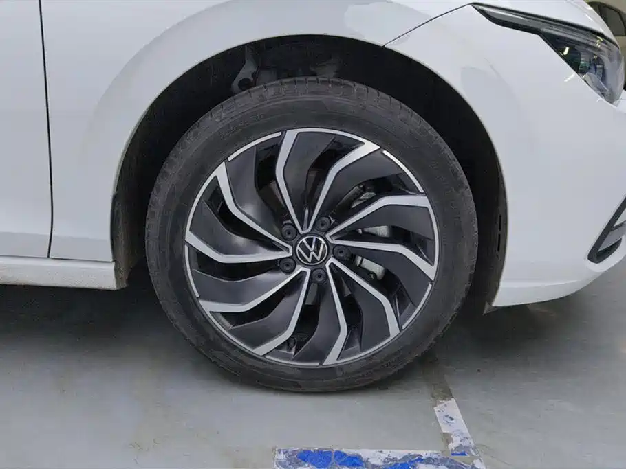 Volkswagen Golf 2024 280TSI DSG Pro