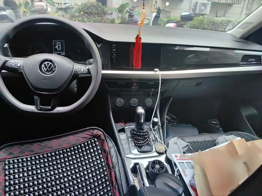 Volkswagen Lavida — миниатюра 13