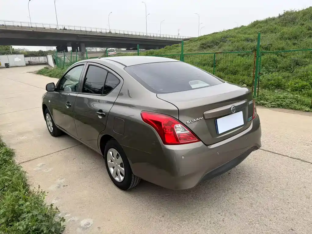 Nissan Sunny 1.5XE CVT Leading Edition, фото 12