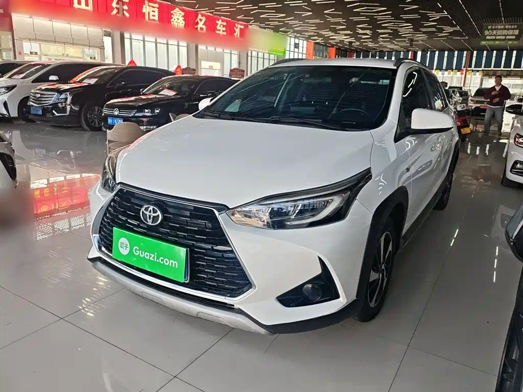 Toyota Yaris L 2022