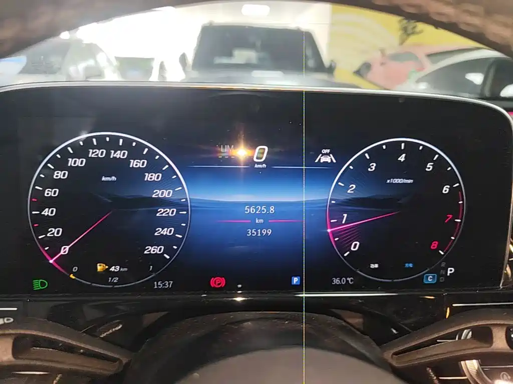 Mercedes-Benz E-Class — миниатюра 12