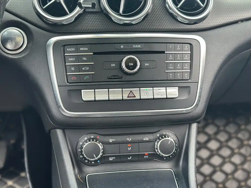Mercedes-Benz GLA — миниатюра 16