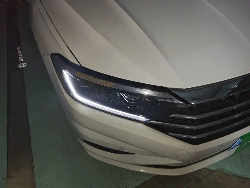 Volkswagen Sagitar — миниатюра 7