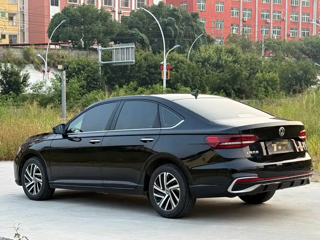 Volkswagen Lavida — миниатюра 6