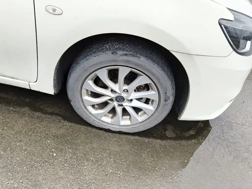 Nissan Sylphy — миниатюра 12