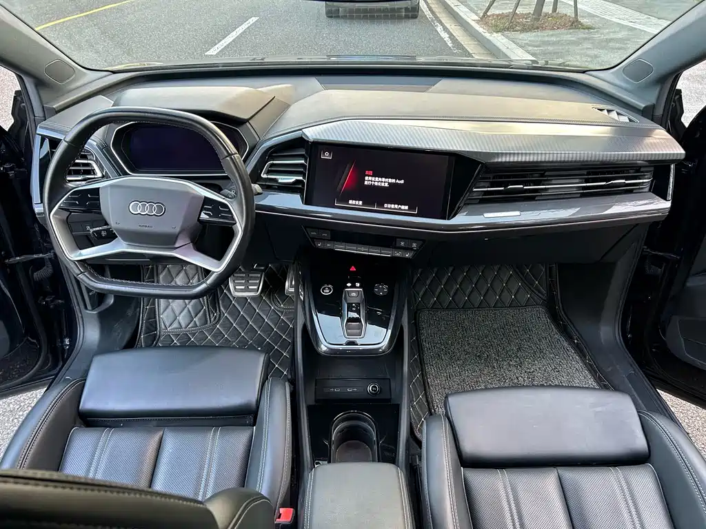 Audi Q4 e-tron — миниатюра 16