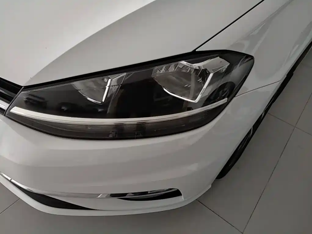 Volkswagen Golf — миниатюра 24