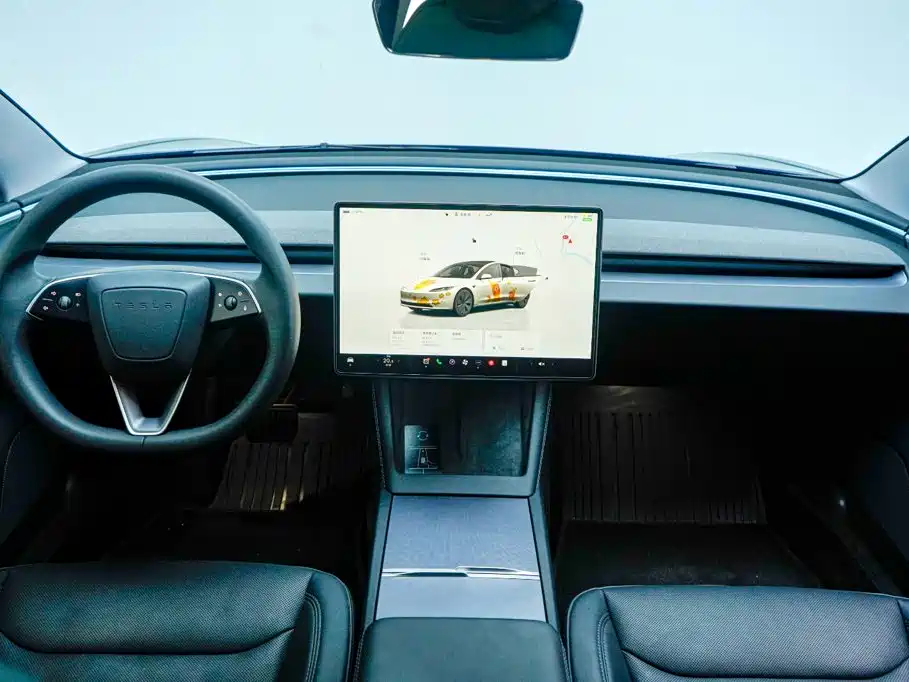 Tesla Model 3 — миниатюра 2