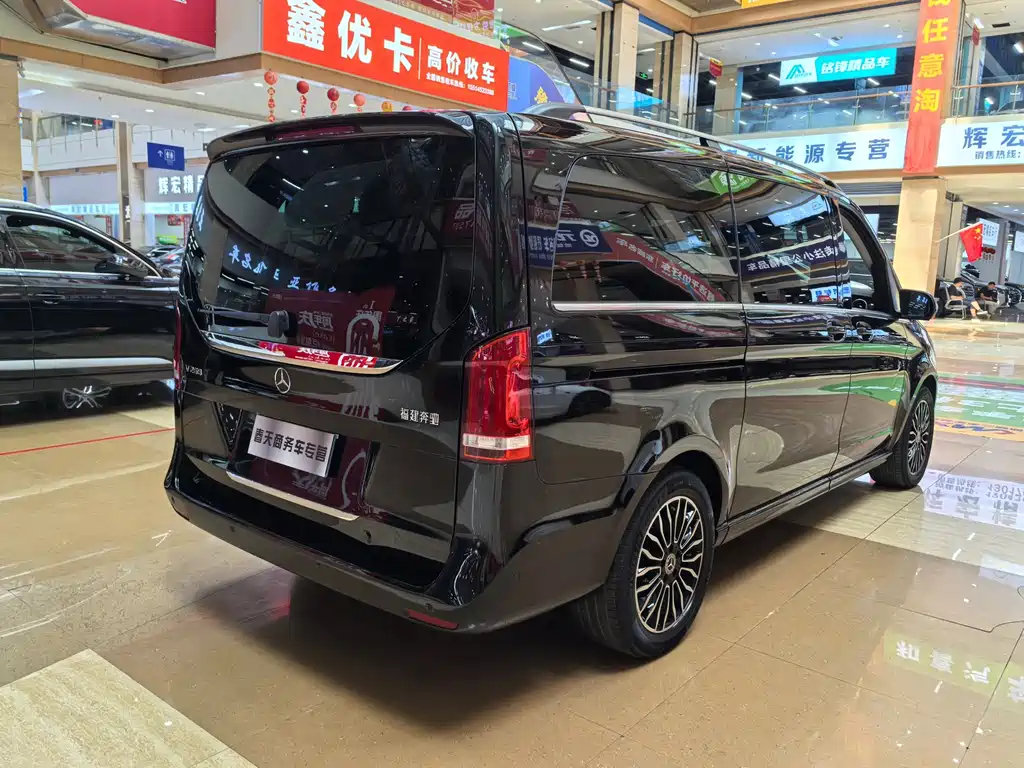 Mercedes-Benz V-Class — миниатюра 6