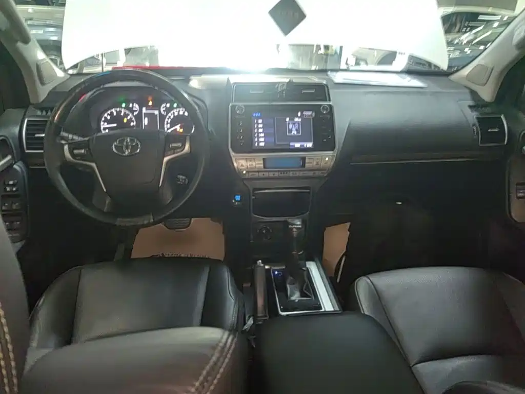 Toyota Prado — миниатюра 10