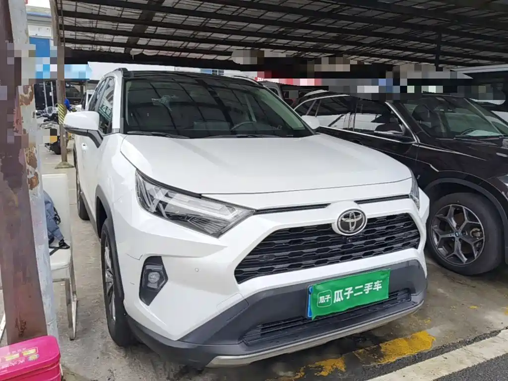 Toyota RAV4 — миниатюра 4