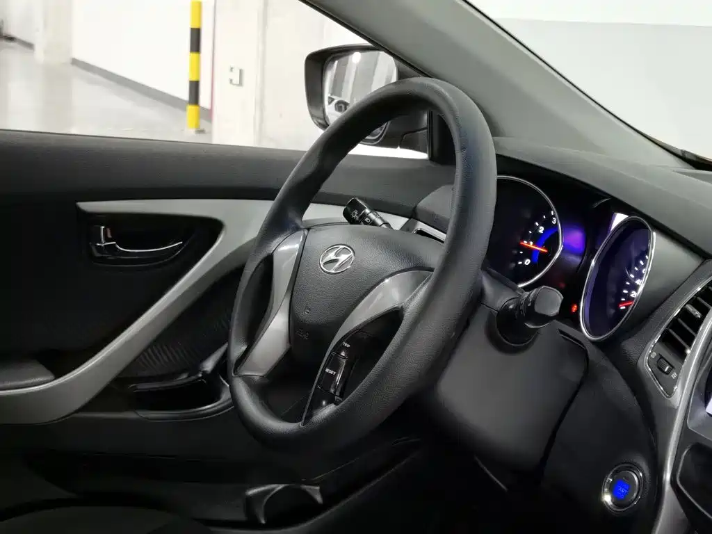 Hyundai Elantra Langdong — миниатюра 22
