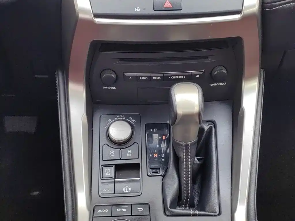Lexus NX — миниатюра 13