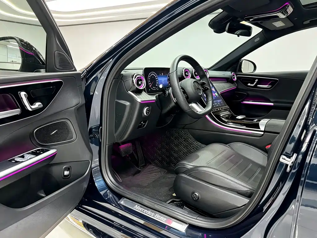 Mercedes-Benz C-Class — миниатюра 4