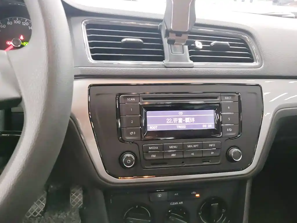 Volkswagen Lavida — миниатюра 13