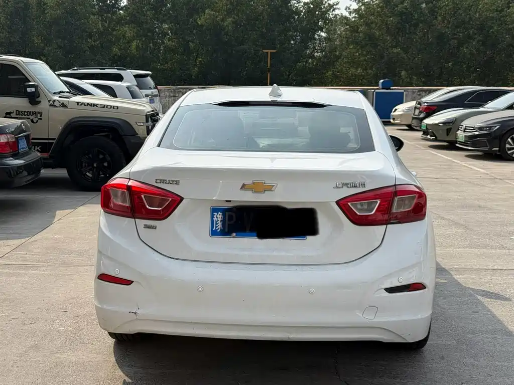 Chevrolet Cruze — миниатюра 8