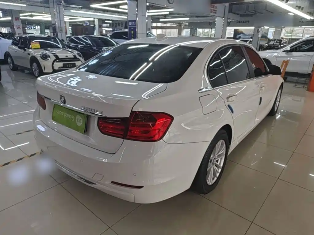 BMW 3 Series — миниатюра 7