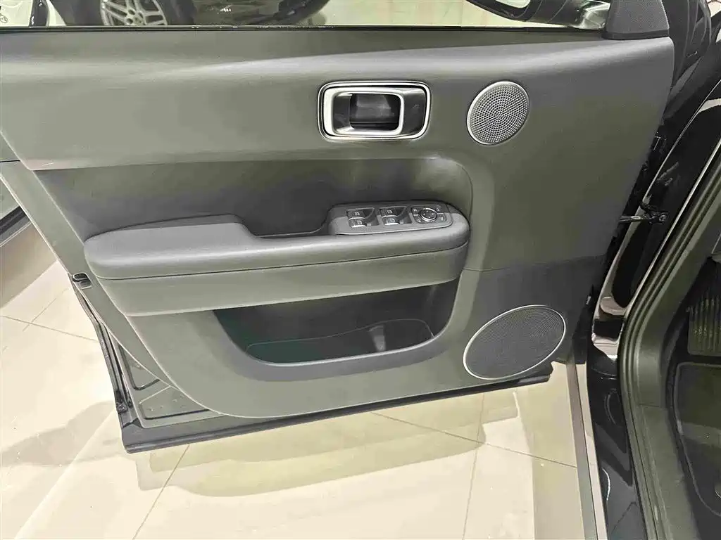 Li Auto Li L6 — миниатюра 5