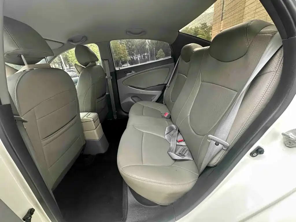 Hyundai Verna — миниатюра 13