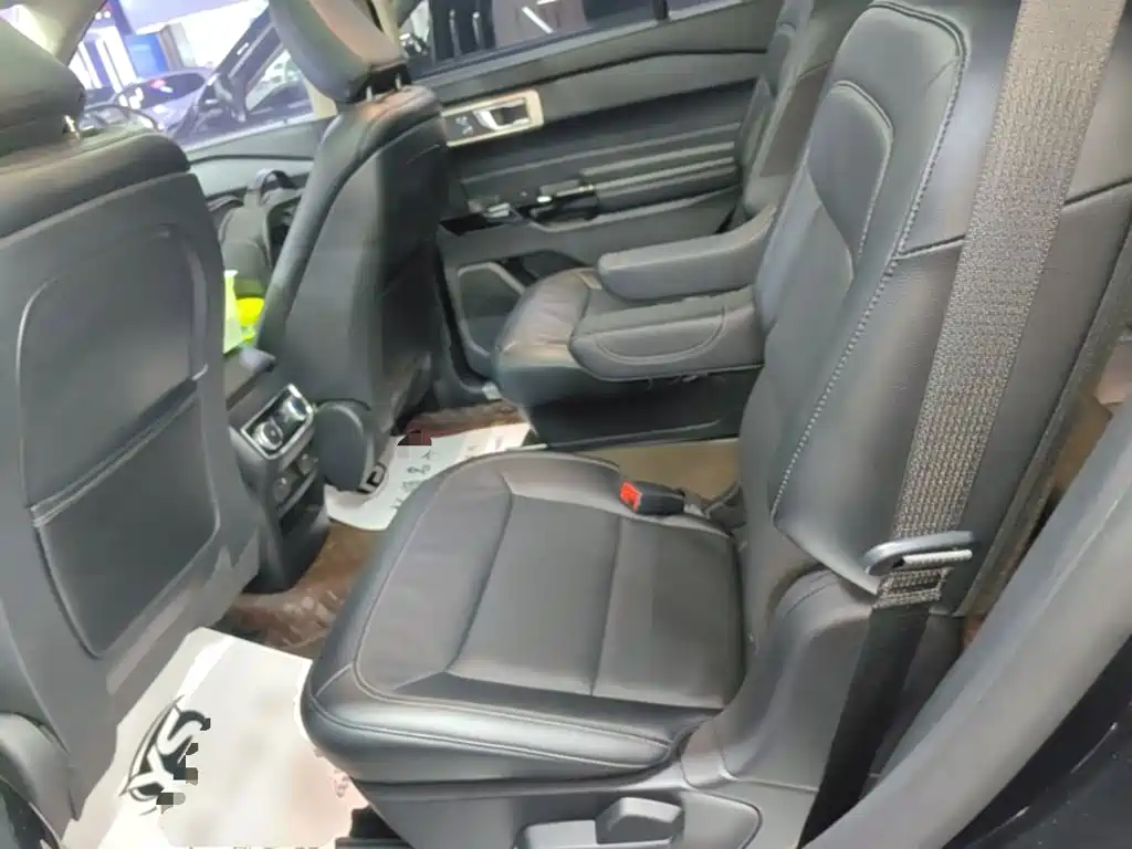 Ford Explorer — миниатюра 17
