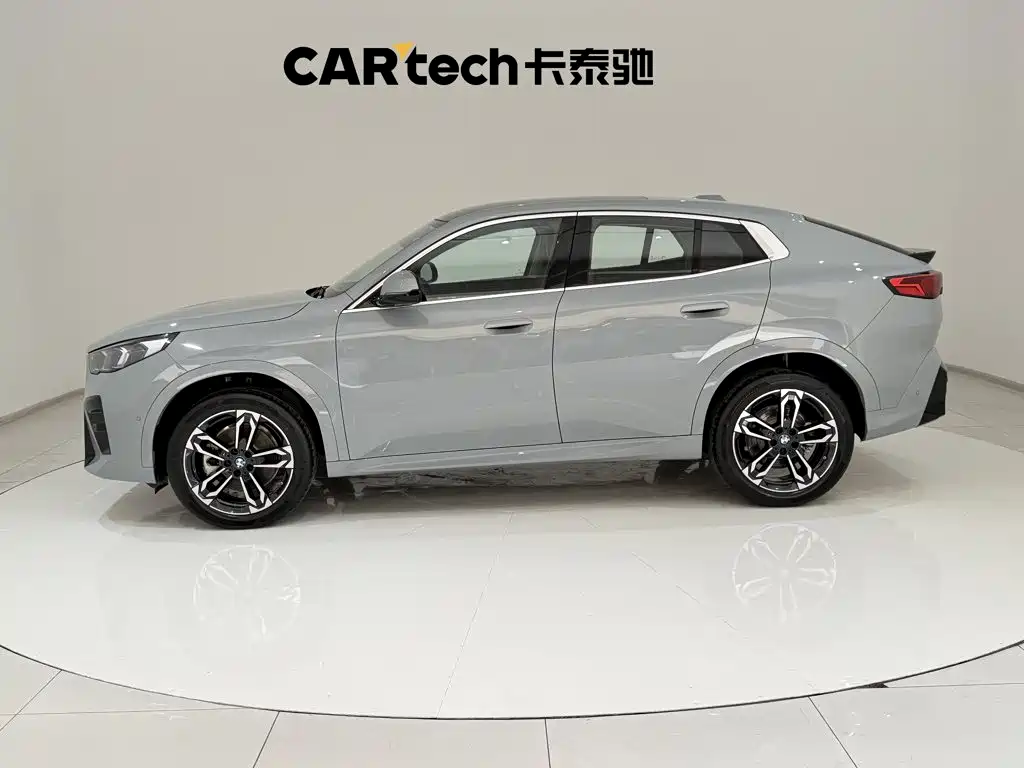 BMW X2 (Import) — миниатюра 8
