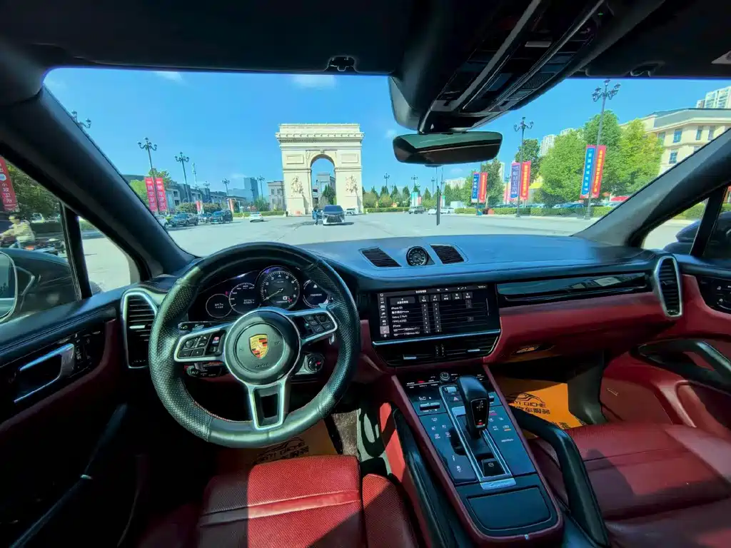 Porsche Cayenne Hybrid — миниатюра 5