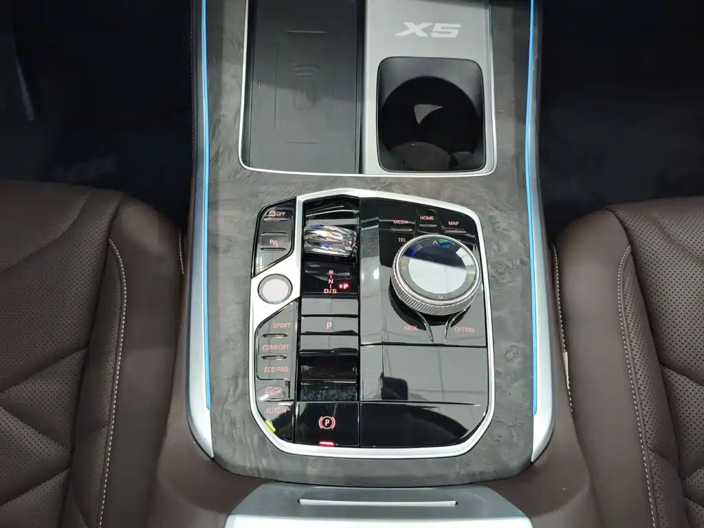 BMW X5 — миниатюра 12