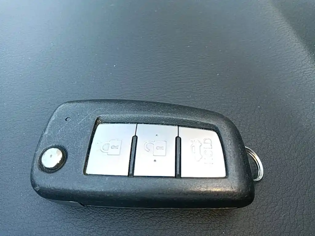 Nissan Bluebird — миниатюра 9