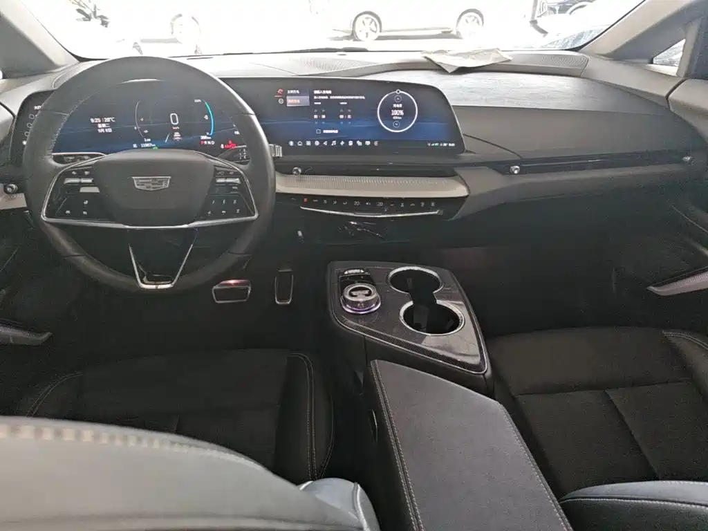 Cadillac IQ — миниатюра 10