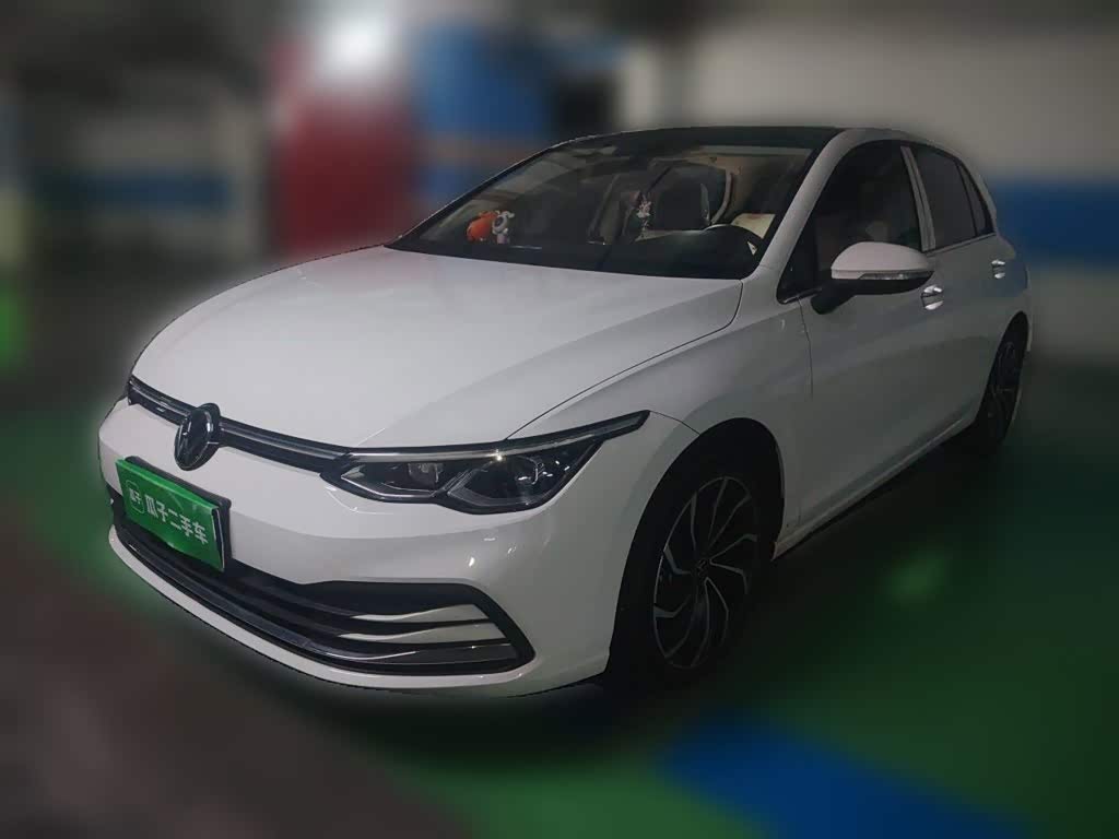 Volkswagen Golf 1.4 л 2022 г. Белый, пробег 22799 км