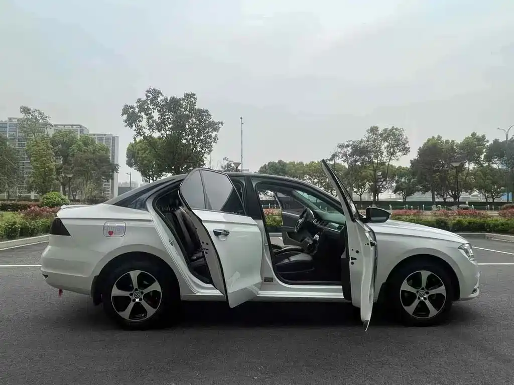 Volkswagen Bora — миниатюра 5