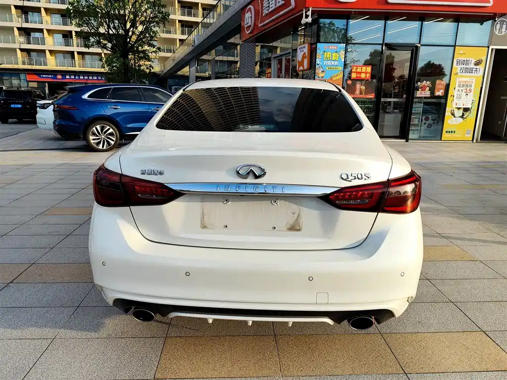 Infiniti Q50L — миниатюра 8