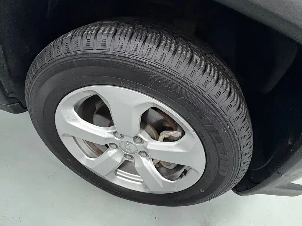Jeep Compass — миниатюра 5