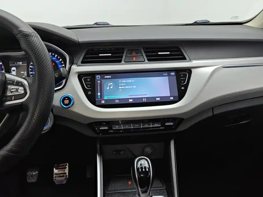 Geely Vision X3 — миниатюра 13