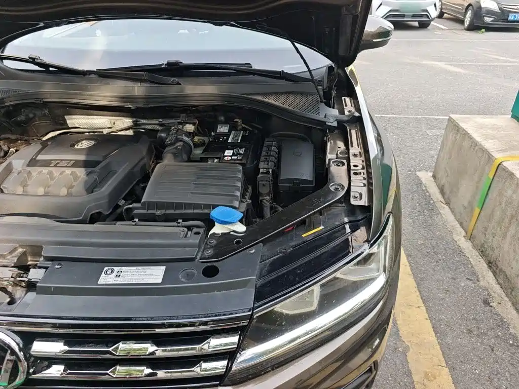 Volkswagen Tiguan L — миниатюра 21