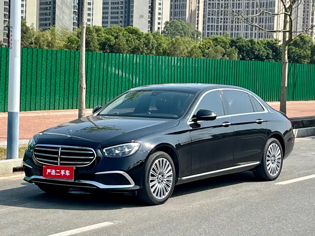 Mercedes-Benz E-Class 2022