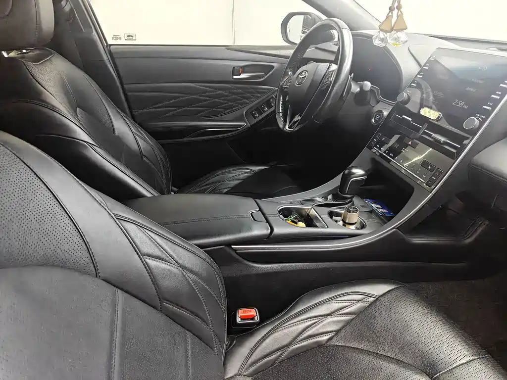 Toyota Avalon — миниатюра 8