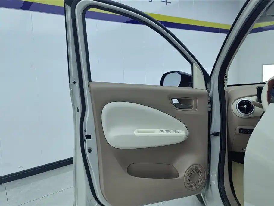 Wuling Mini EV MINIEV 2025 Premium +