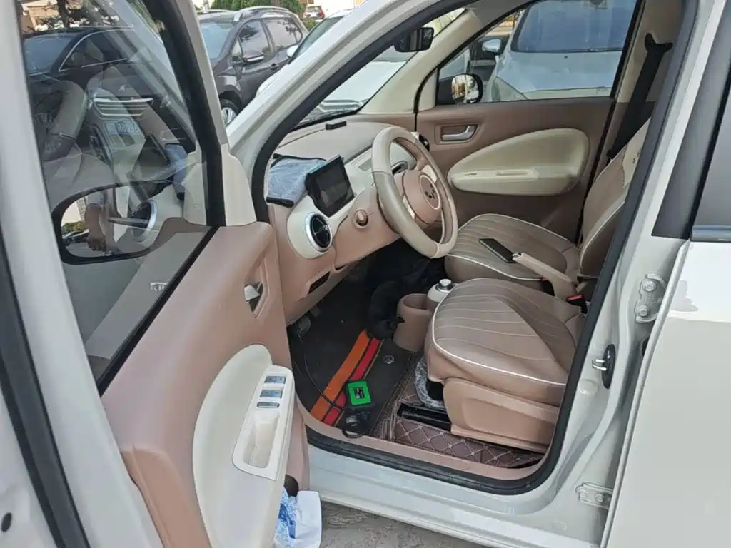 Wuling MINIEV — миниатюра 16