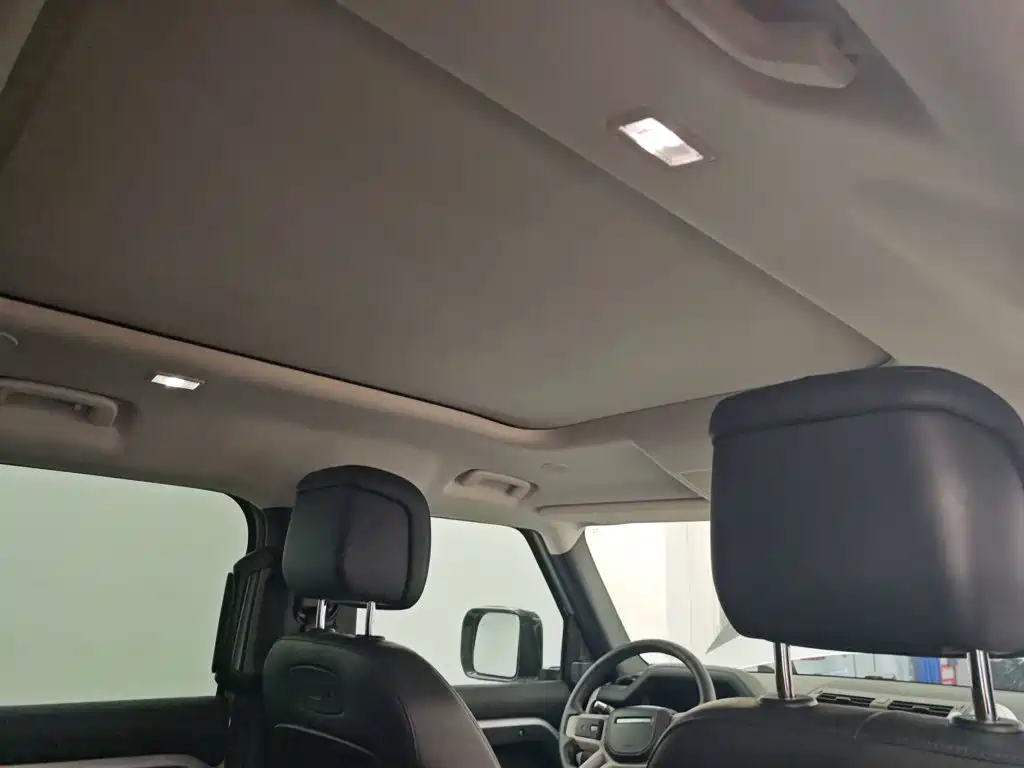 Land Rover Defender — миниатюра 18