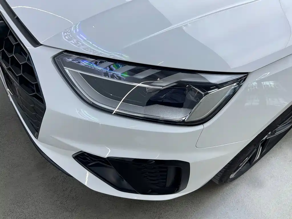 Audi A4L — миниатюра 31