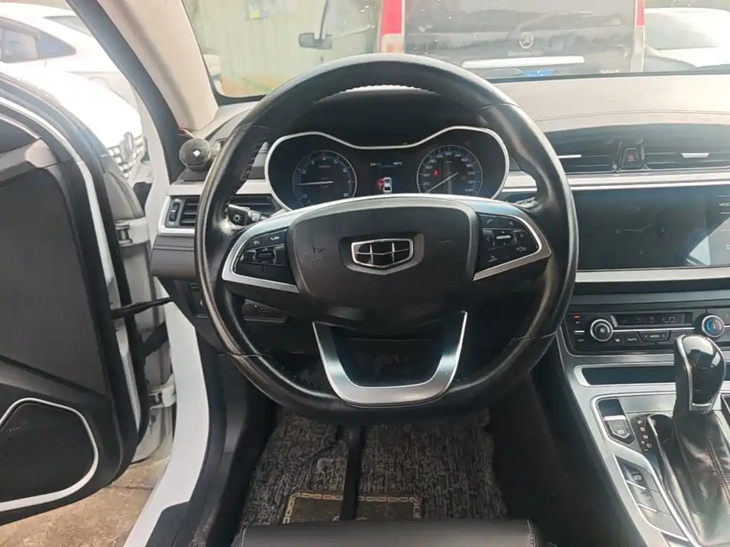 Geely Emgrand — миниатюра 11