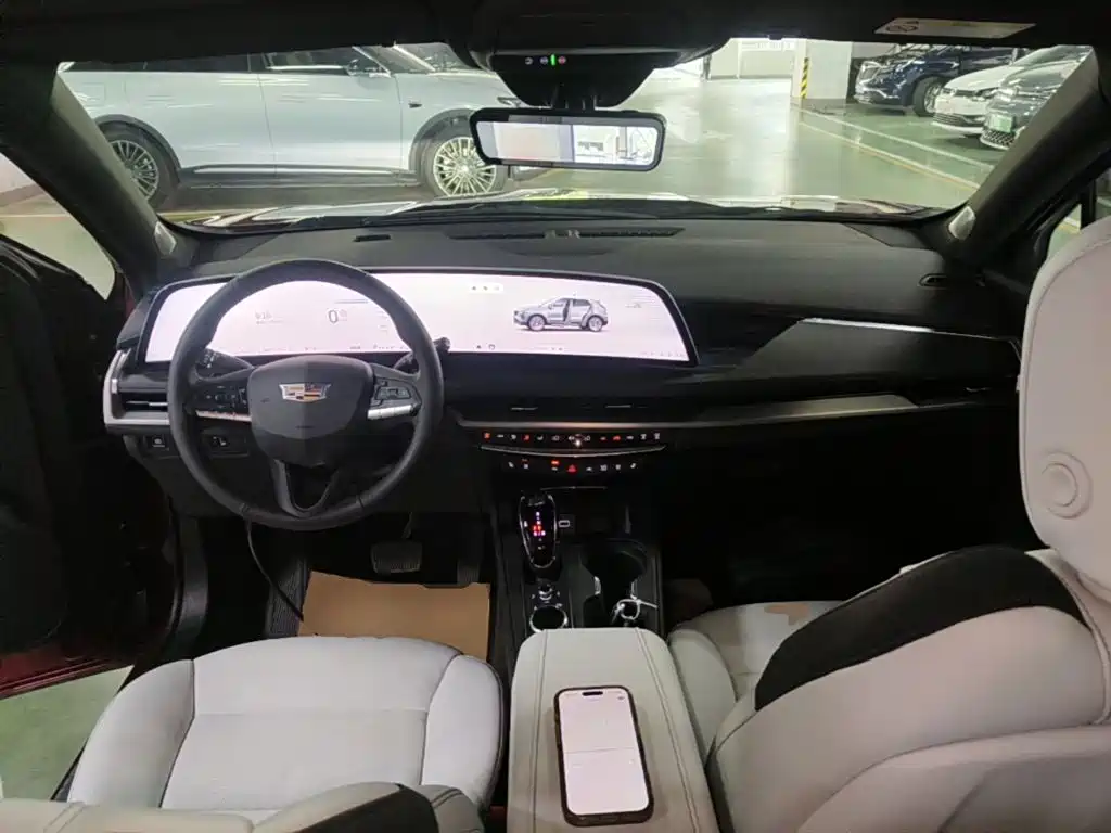 Cadillac XT4 — миниатюра 10