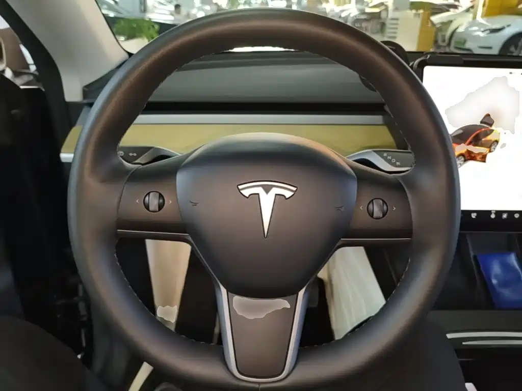Tesla Model Y — фотографии объявления, Фото 11